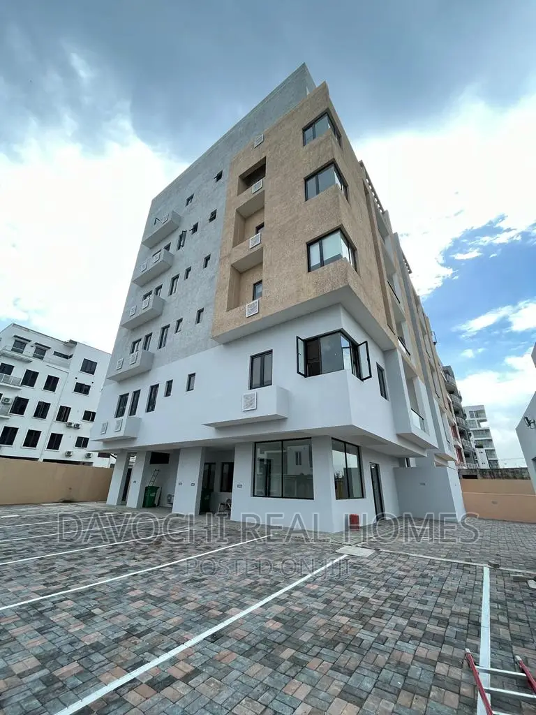 3bdrm Apartment in Onikoyi for rent in Ikoyi