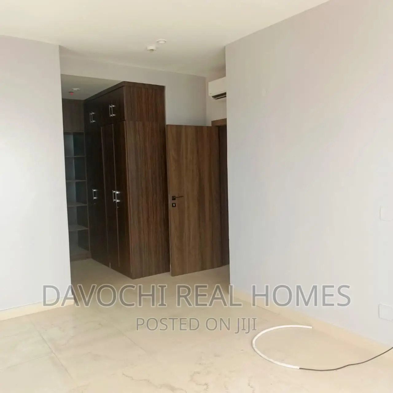 3bdrm Apartment in Onikoyi for rent in Ikoyi