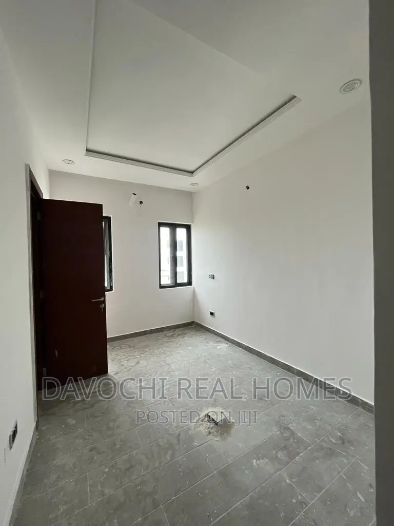 3bdrm Apartment in Onikoyi for rent in Ikoyi