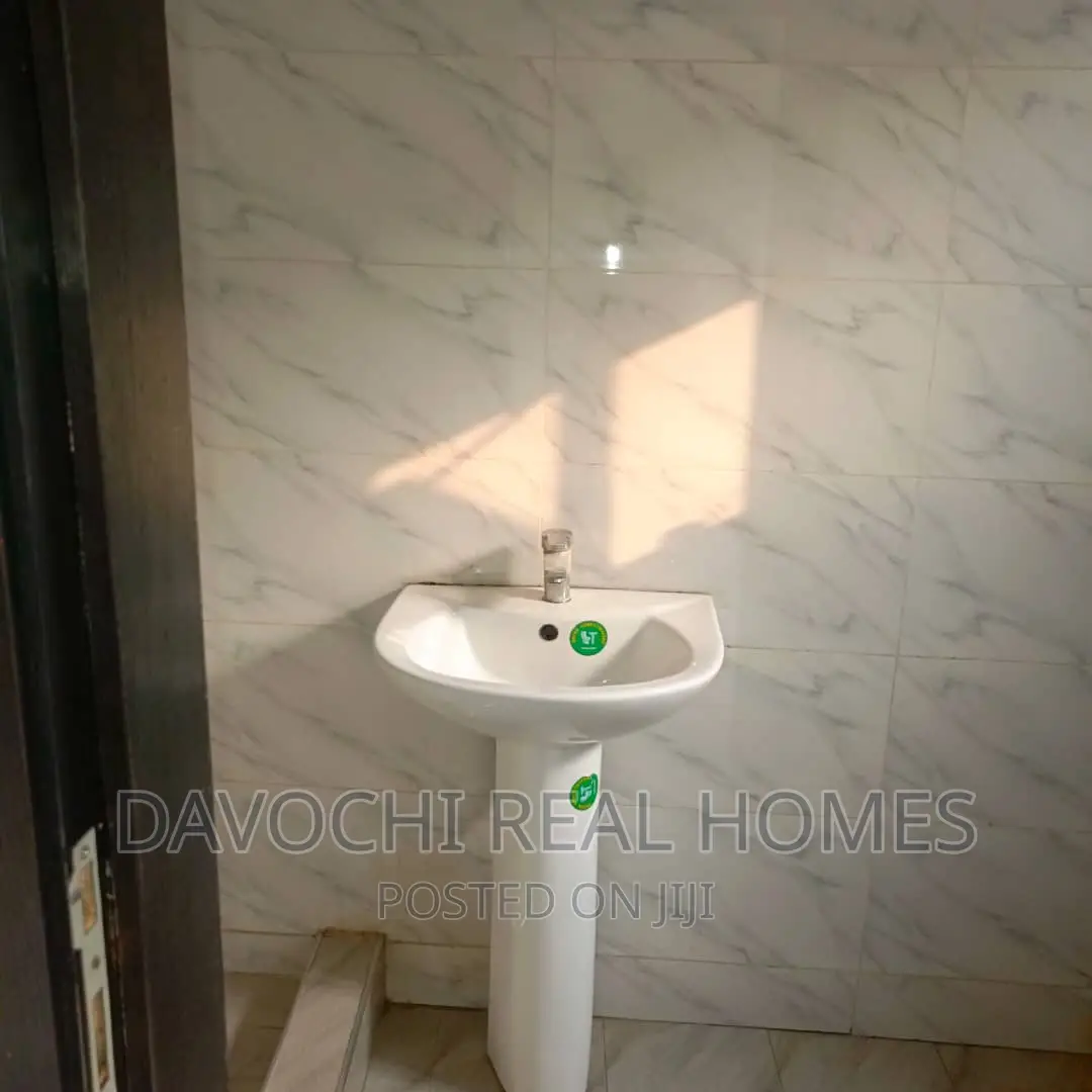 3bdrm Apartment in Ologolo, Lekki for rent in Lekki