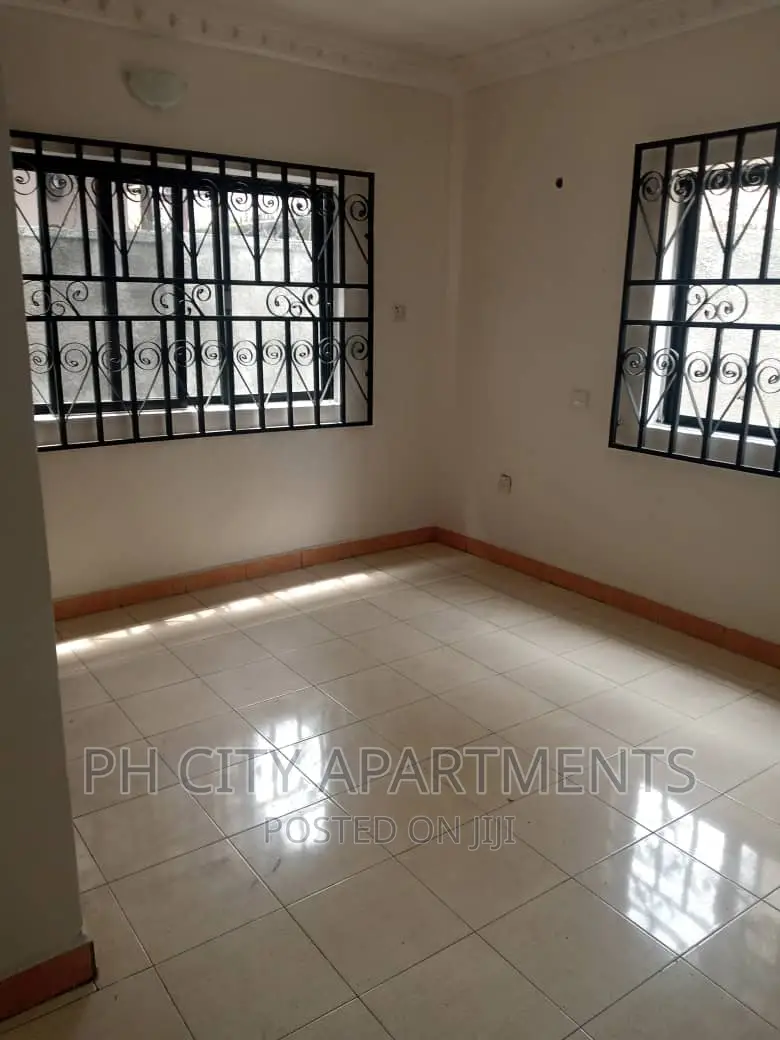 5bdrm Duplex in Rumuebekwe Estate, Port-Harcourt for sale in Port-Harcourt