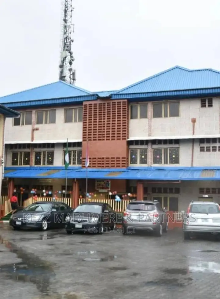 For Sale : FUNCTIONAL SCHOOL in Port-Harcourt
