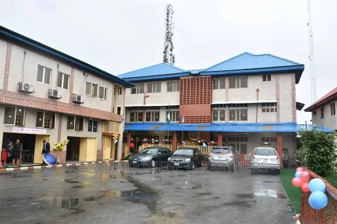 For Sale : FUNCTIONAL SCHOOL in Port-Harcourt