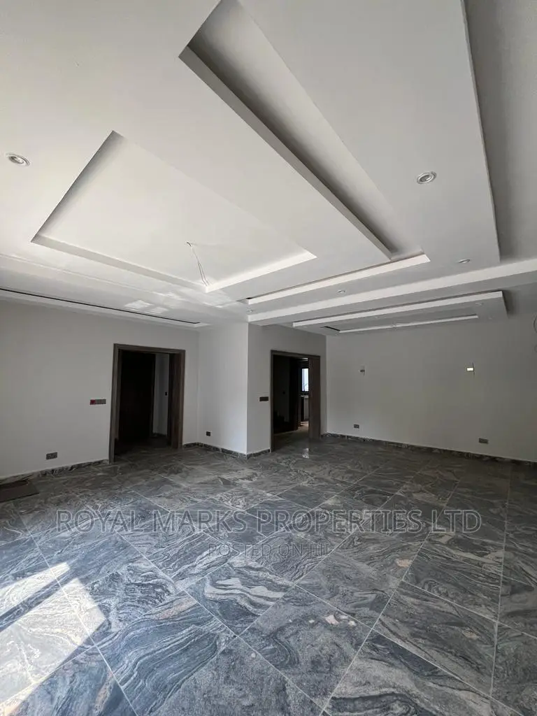 5bdrm Townhouse/Terrace in Guzape for sale in Guzape District