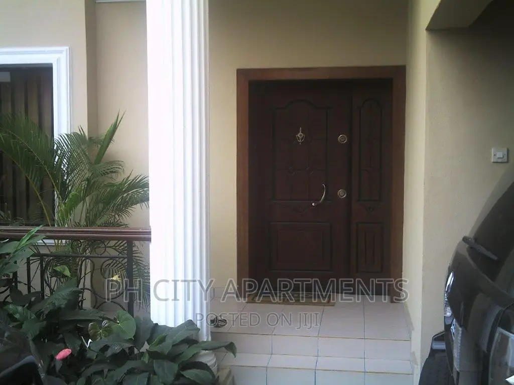 5bdrm Duplex in Rumuebekwe Estate, Port-Harcourt for sale in Port-Harcourt