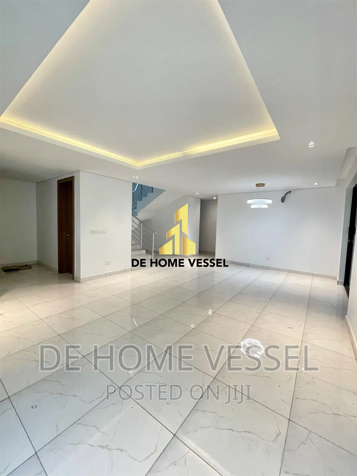 5bdrm Duplex in Lekki Phase 1 for sale in Lekki Phase 1