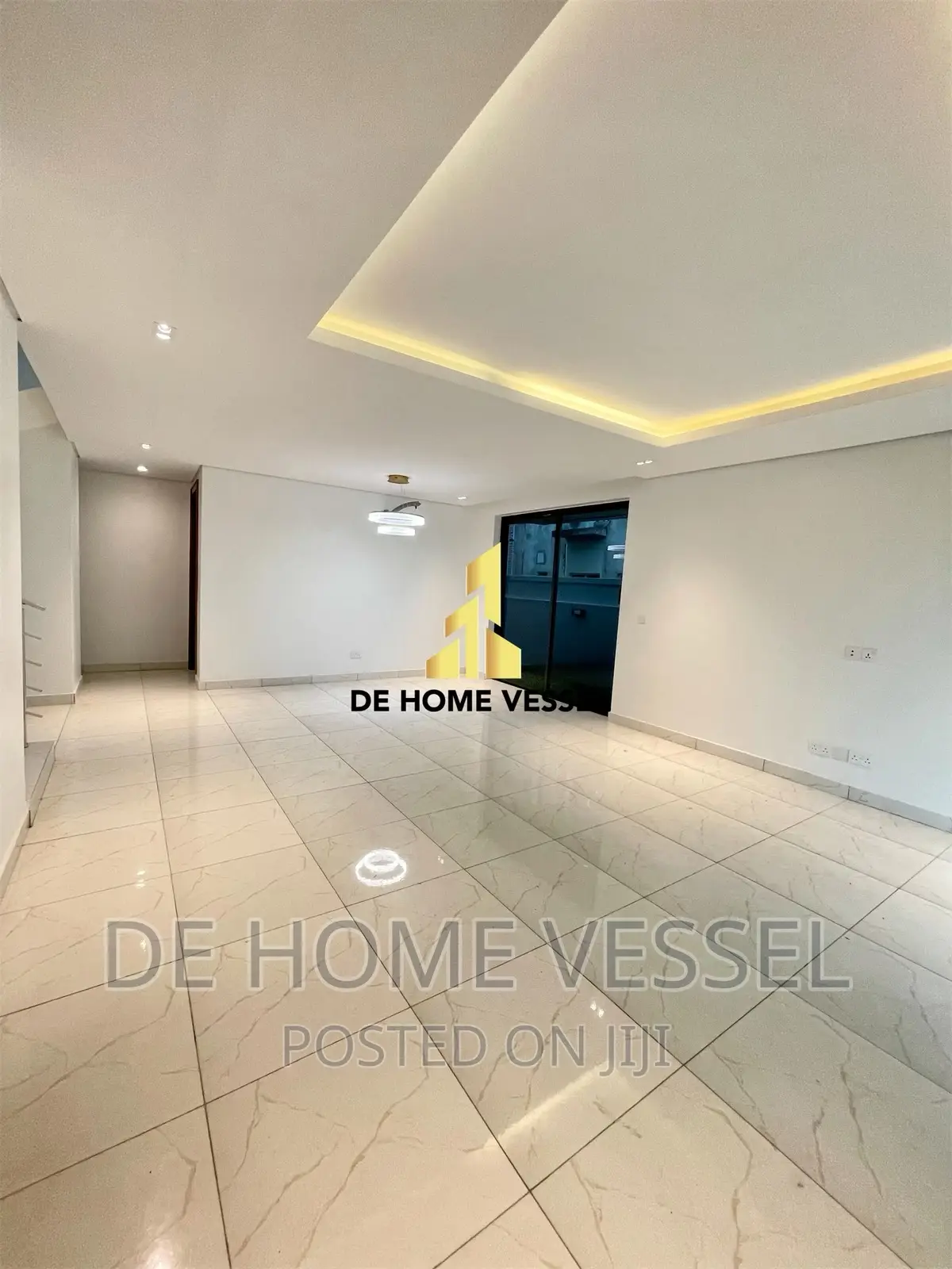 5bdrm Duplex in Lekki Phase 1 for sale in Lekki Phase 1