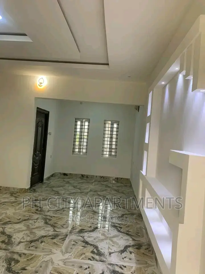 2bdrm Block of Flats in Jaros Base, Port-Harcourt for rent in Port-Harcourt