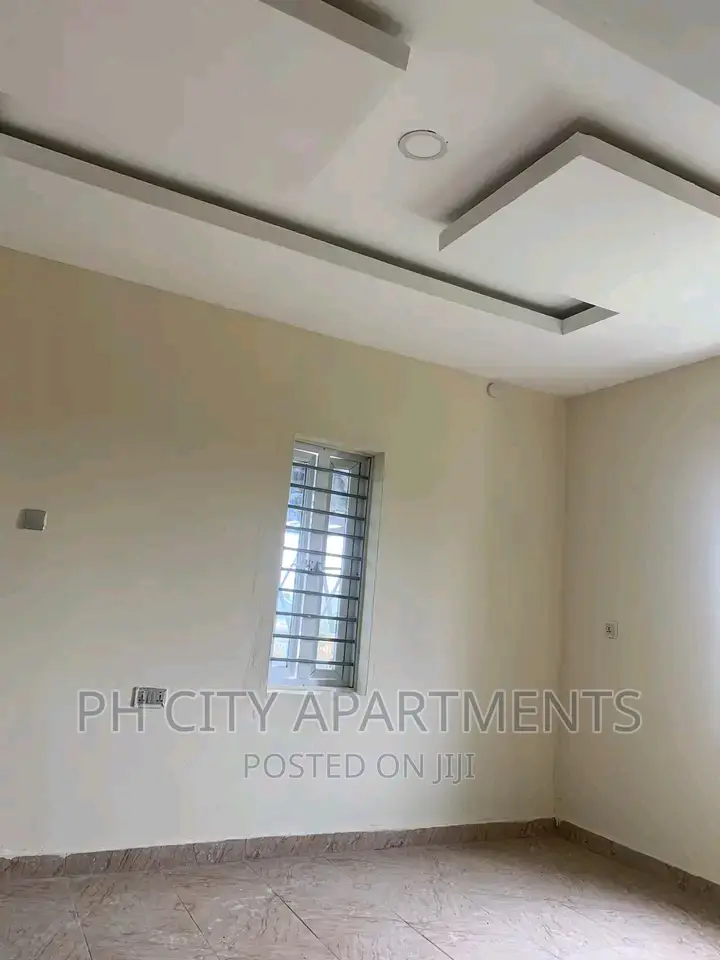 2bdrm Block of Flats in Jaros Base, Port-Harcourt for rent in Port-Harcourt