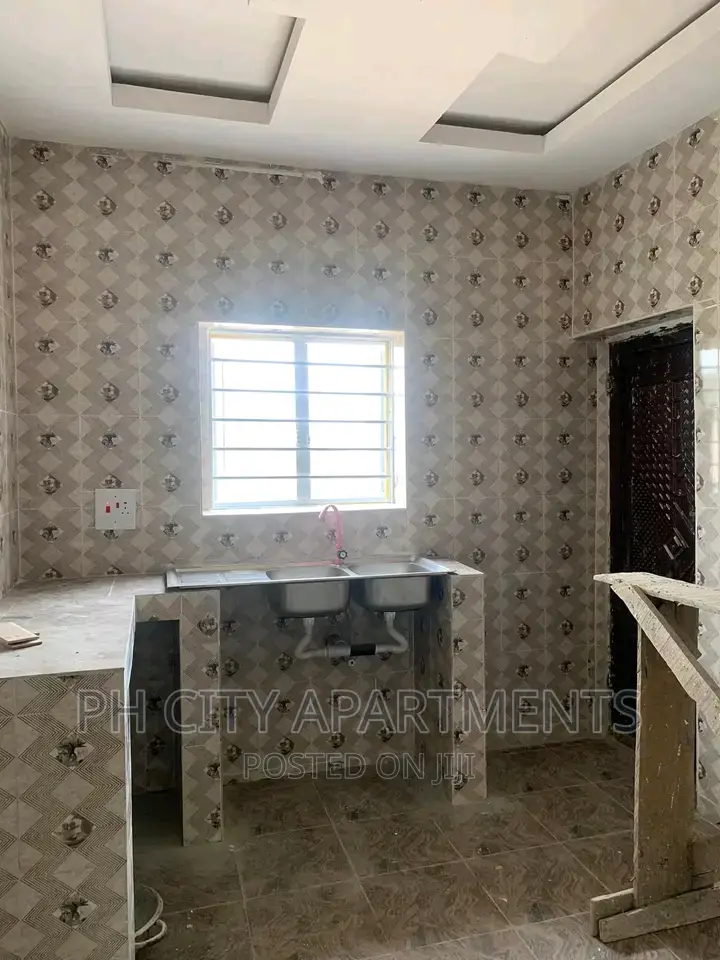 2bdrm Block of Flats in Jaros Base, Port-Harcourt for rent in Port-Harcourt