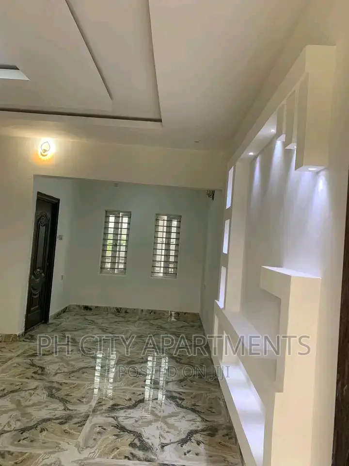2bdrm Block of Flats in Jaros Base, Port-Harcourt for rent in Port-Harcourt