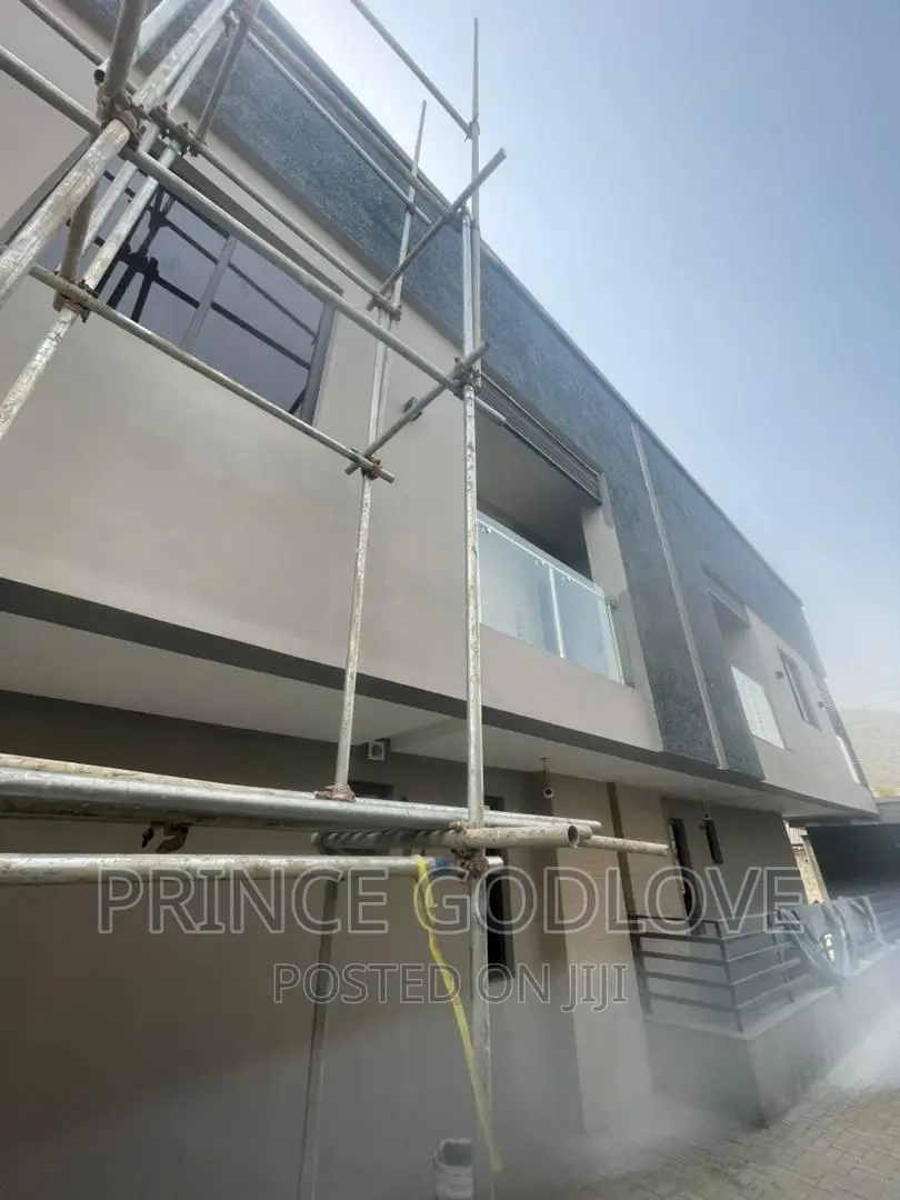 3bdrm Duplex in Dawaki for sale in Dawaki