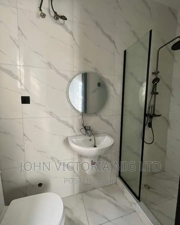 5bdrm Duplex in Vgc for sale in VGC / Ajah