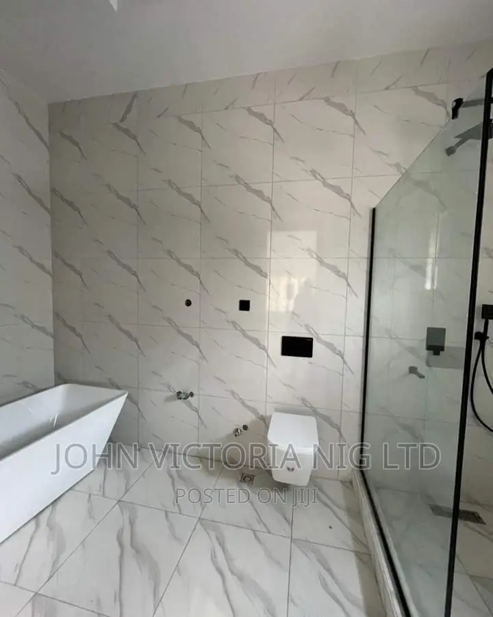 5bdrm Duplex in Vgc for sale in VGC / Ajah