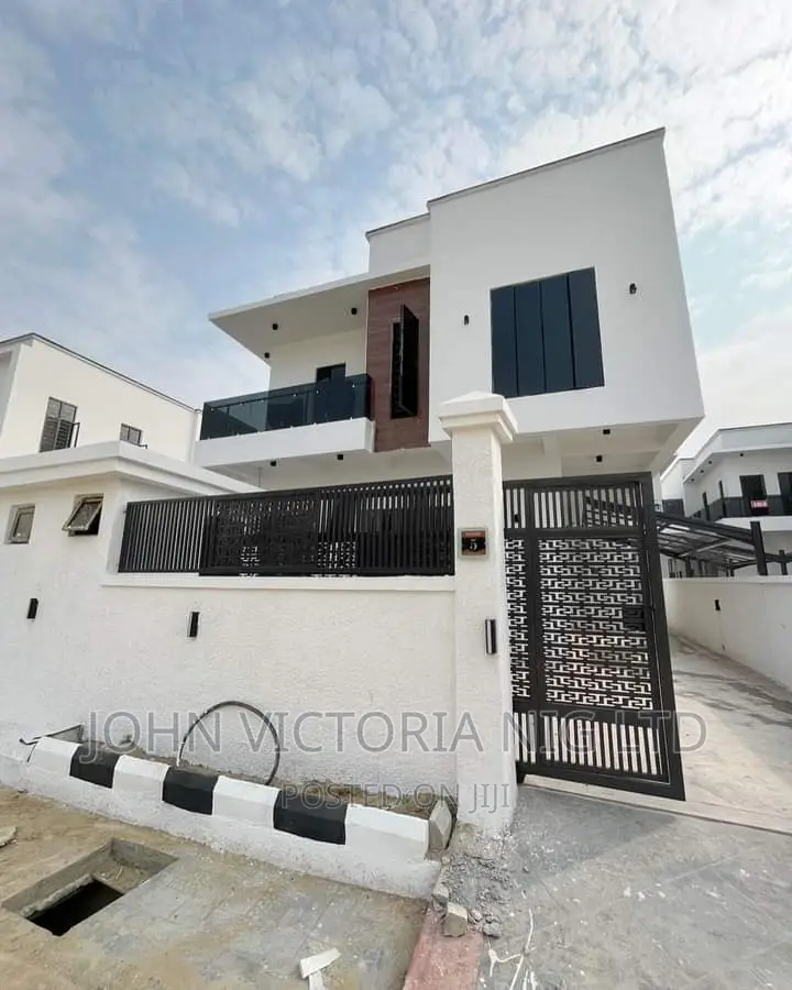 5bdrm Duplex in Vgc for sale in VGC / Ajah