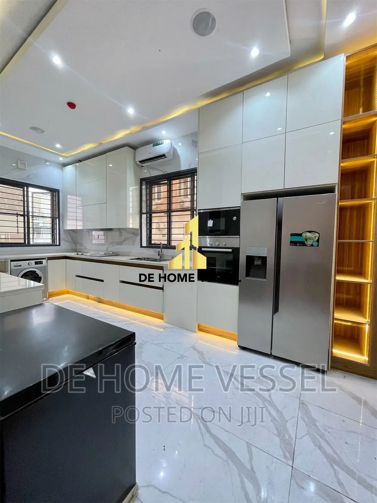 5bdrm Duplex in Lekki Phase 1 for sale in Lekki Phase 1