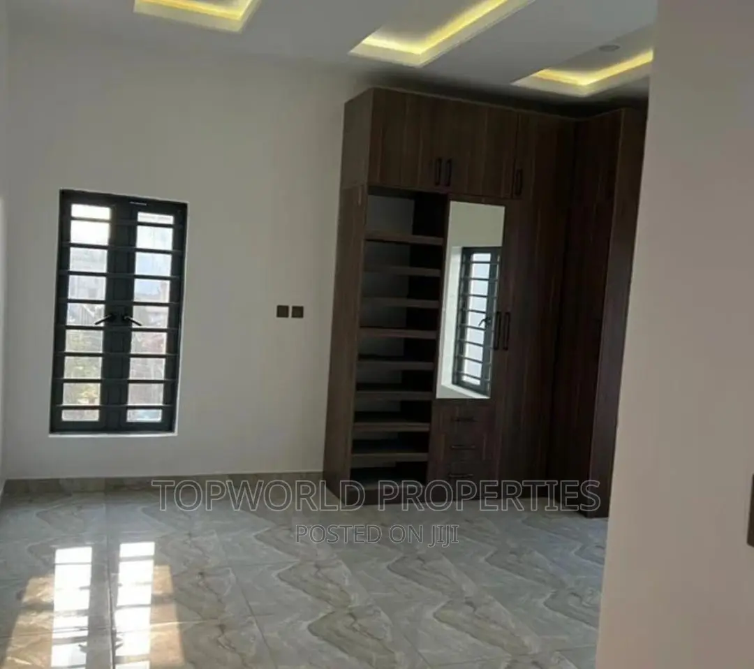 4bdrm Duplex in Omole Phase 2, Berger for sale in Berger