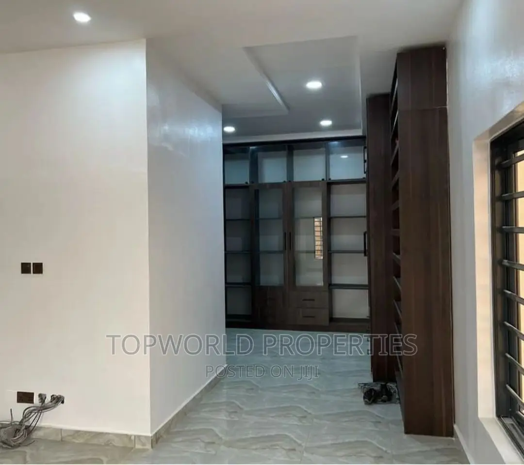 4bdrm Duplex in Omole Phase 2, Berger for sale in Berger