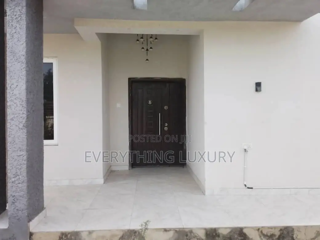 Furnished 5bdrm Bungalow in Ushafa for rent in Ushafa