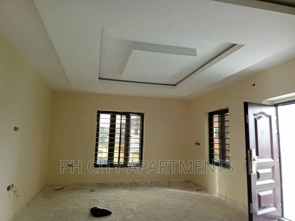 4bdrm Duplex in Cocaine Estate, Port-Harcourt for rent in Port-Harcourt