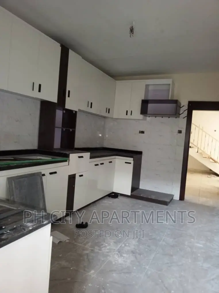 4bdrm Duplex in Cocaine Estate, Port-Harcourt for rent in Port-Harcourt