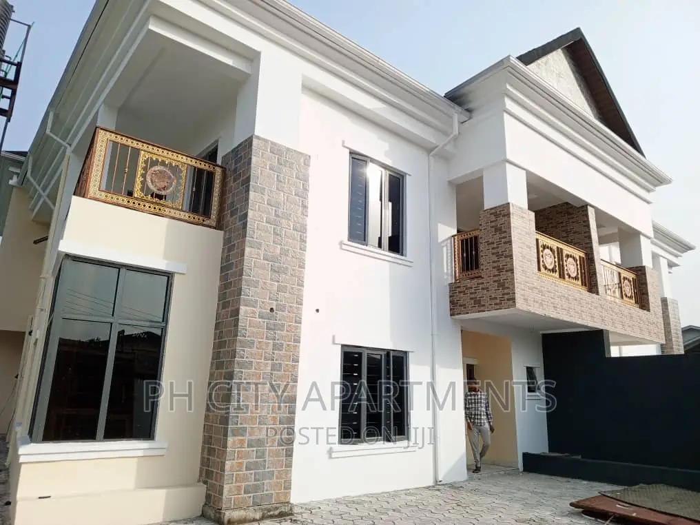 4bdrm Duplex in Cocaine Estate, Port-Harcourt for rent in Port-Harcourt