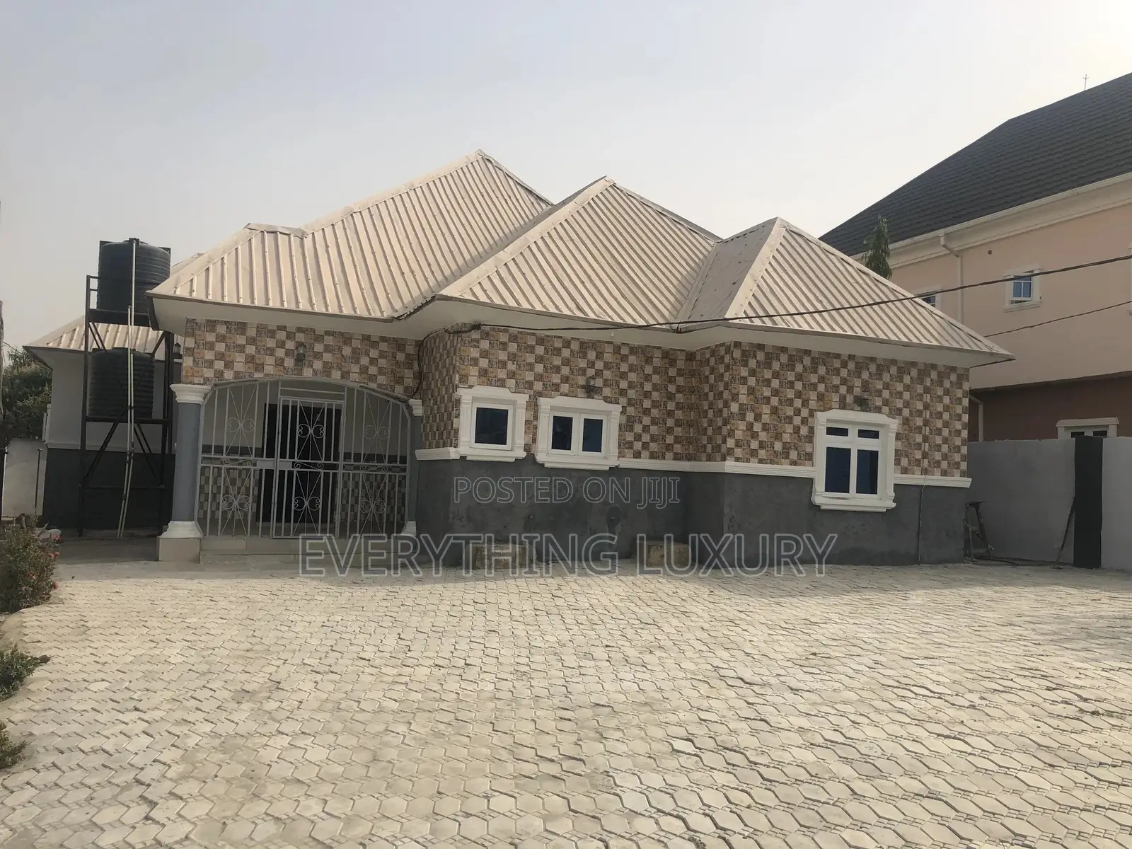 4bdrm Bungalow in Scc Ushafa for rent in Ushafa