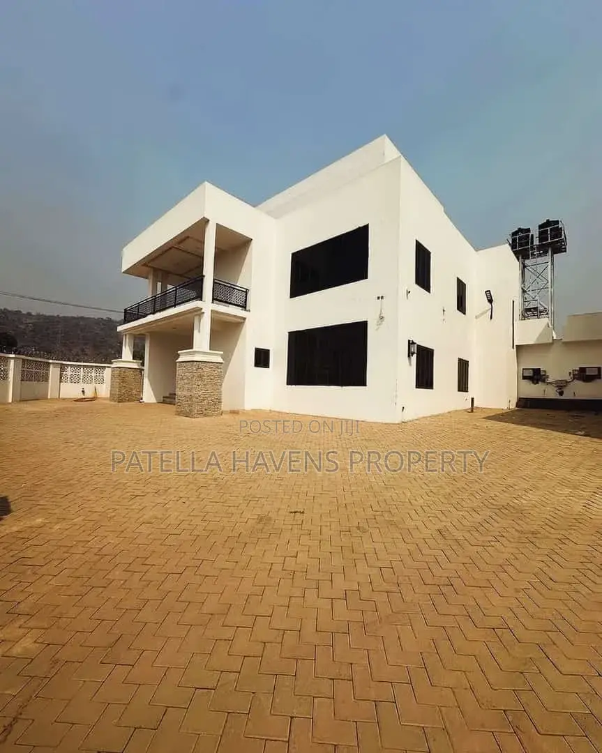 5bdrm Duplex in Jahi for sale in Jahi
