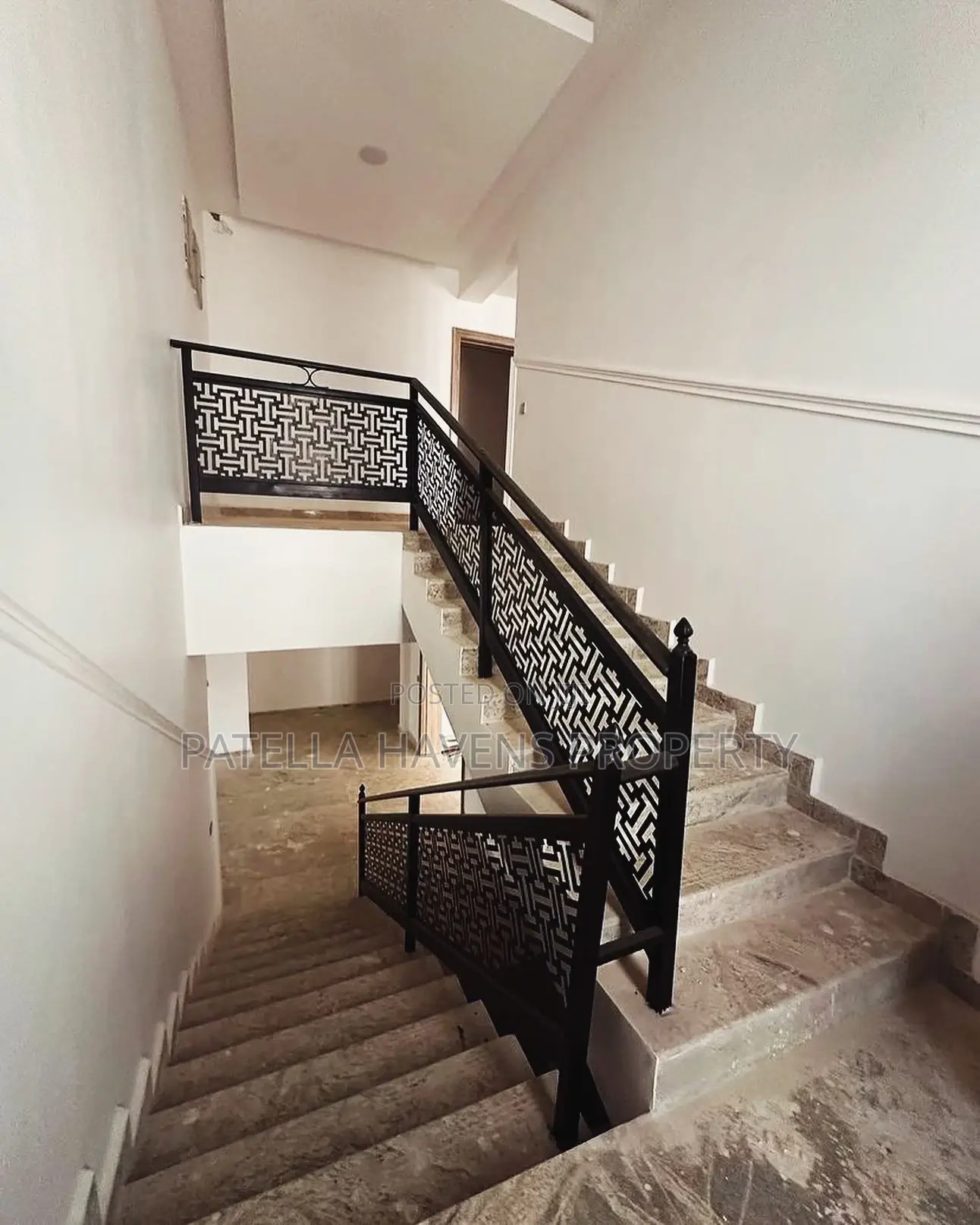 5bdrm Duplex in Jahi for sale in Jahi