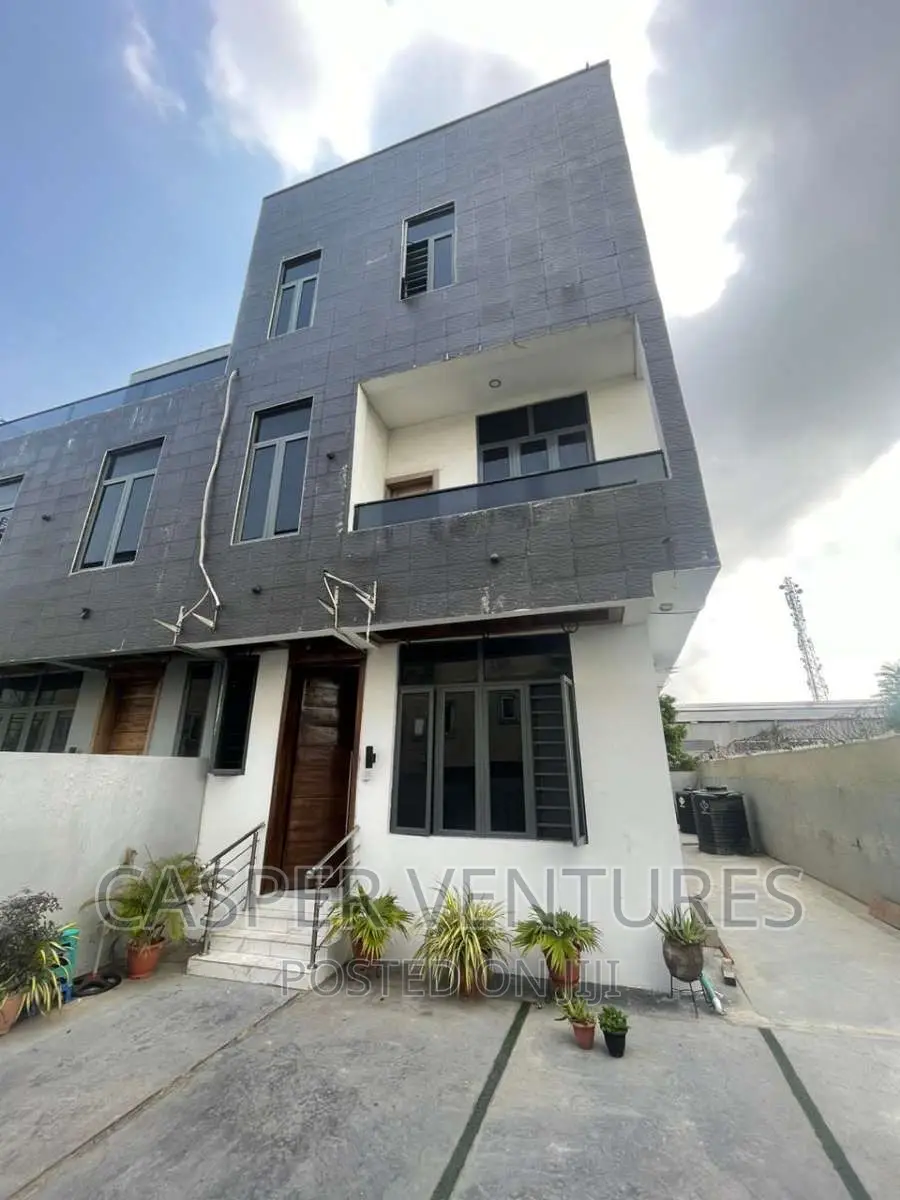 4bdrm Duplex in Lekki for rent in Lekki Phase 1