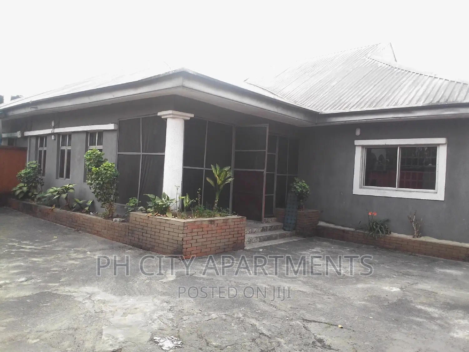 3bdrm Bungalow in Rd Road Off Okporo, Port-Harcourt for rent in Port-Harcourt