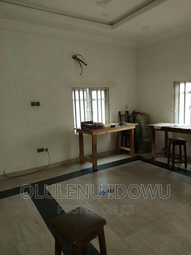 Furnished 4bdrm Duplex in Alimosho for sale in Alimosho