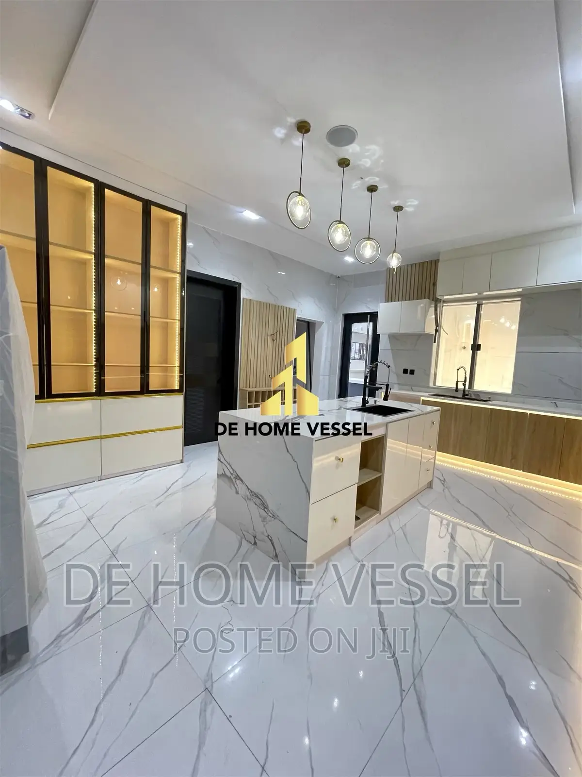 5bdrm Duplex in Osapa london for sale in Osapa london