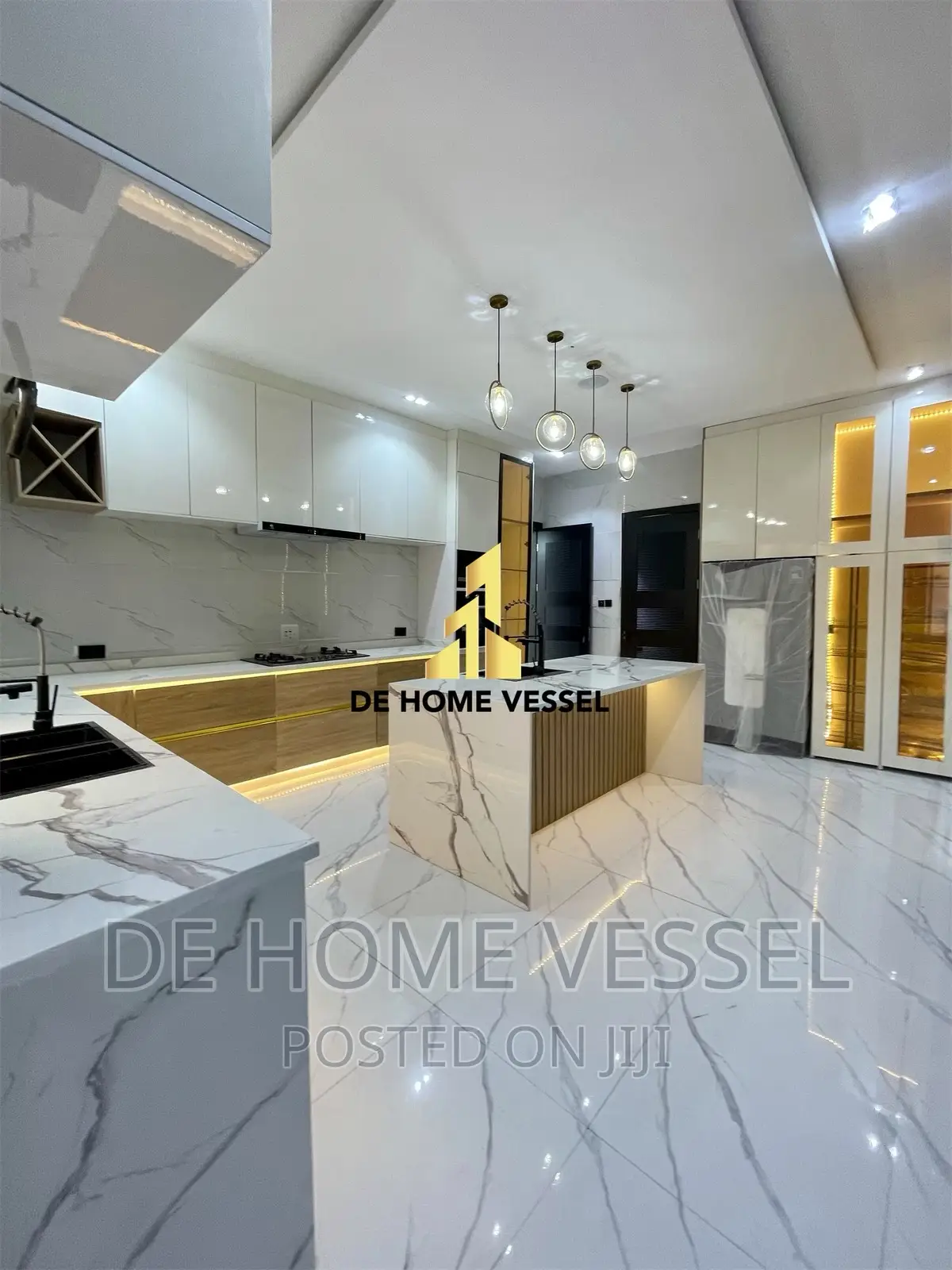 5bdrm Duplex in Osapa london for sale in Osapa london