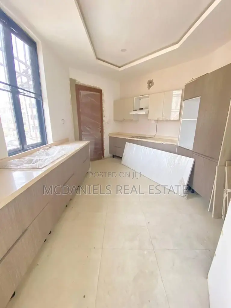 3bdrm Apartment in Lekki Phase 1 for sale in Lekki Phase 1