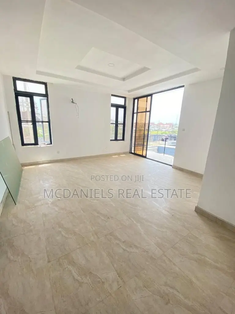 3bdrm Apartment in Lekki Phase 1 for sale in Lekki Phase 1