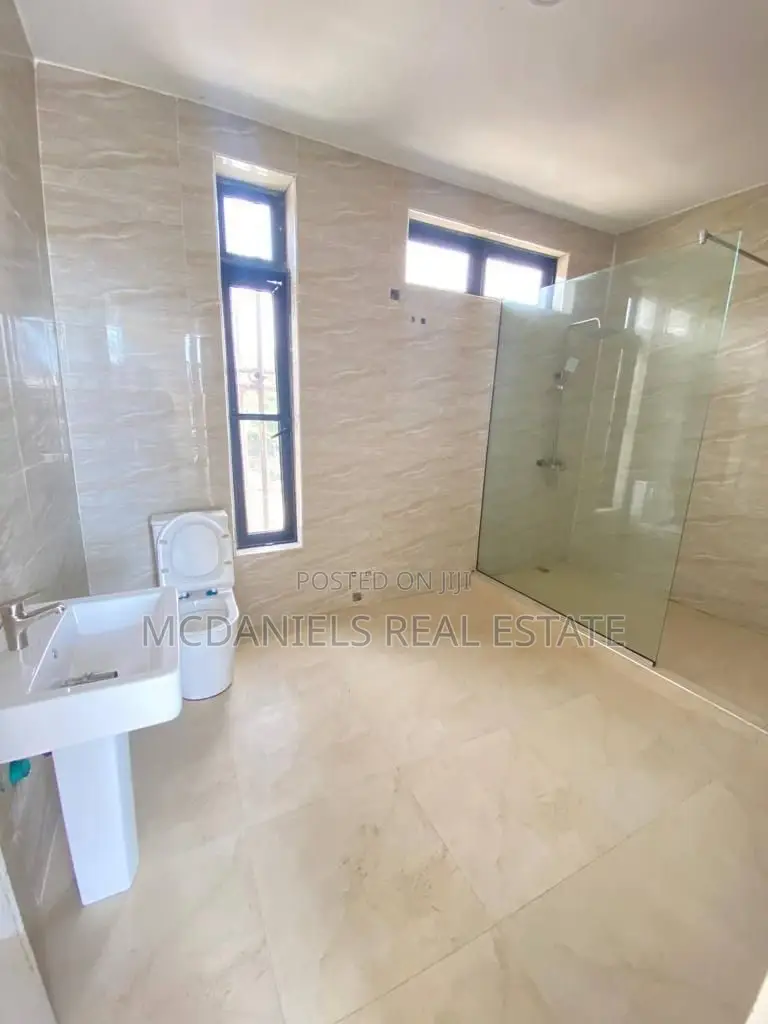 3bdrm Apartment in Lekki Phase 1 for sale in Lekki Phase 1