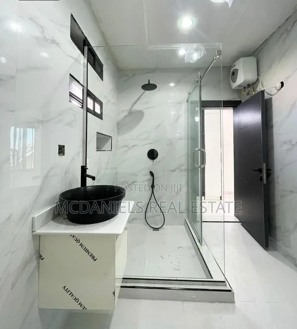 4bdrm Maisonette in Lekki Phase 1 for sale in Lekki Phase 1