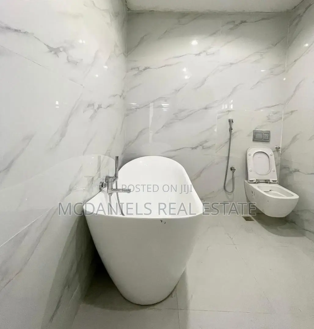 4bdrm Maisonette in Lekki Phase 1 for sale in Lekki Phase 1
