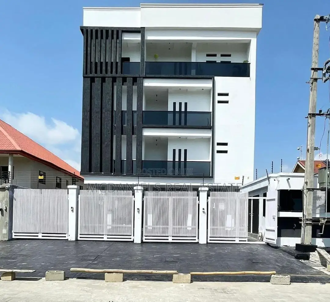 4bdrm Maisonette in Lekki Phase 1 for sale in Lekki Phase 1