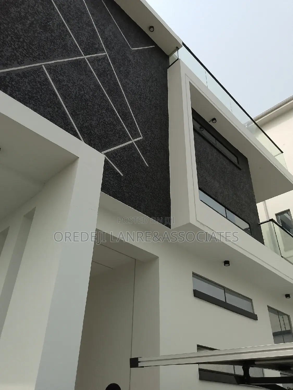 5bdrm Maisonette in Omole Phase1 for sale in Omole Phase 1