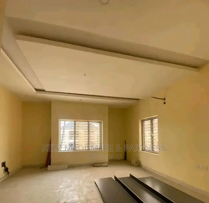 4bdrm Duplex in Reef Court Estate,, Port-Harcourt for sale in Port-Harcourt