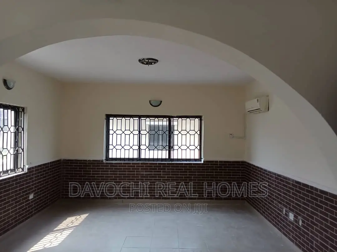 5bdrm Duplex in Ajah-Lekki for rent in Lekki
