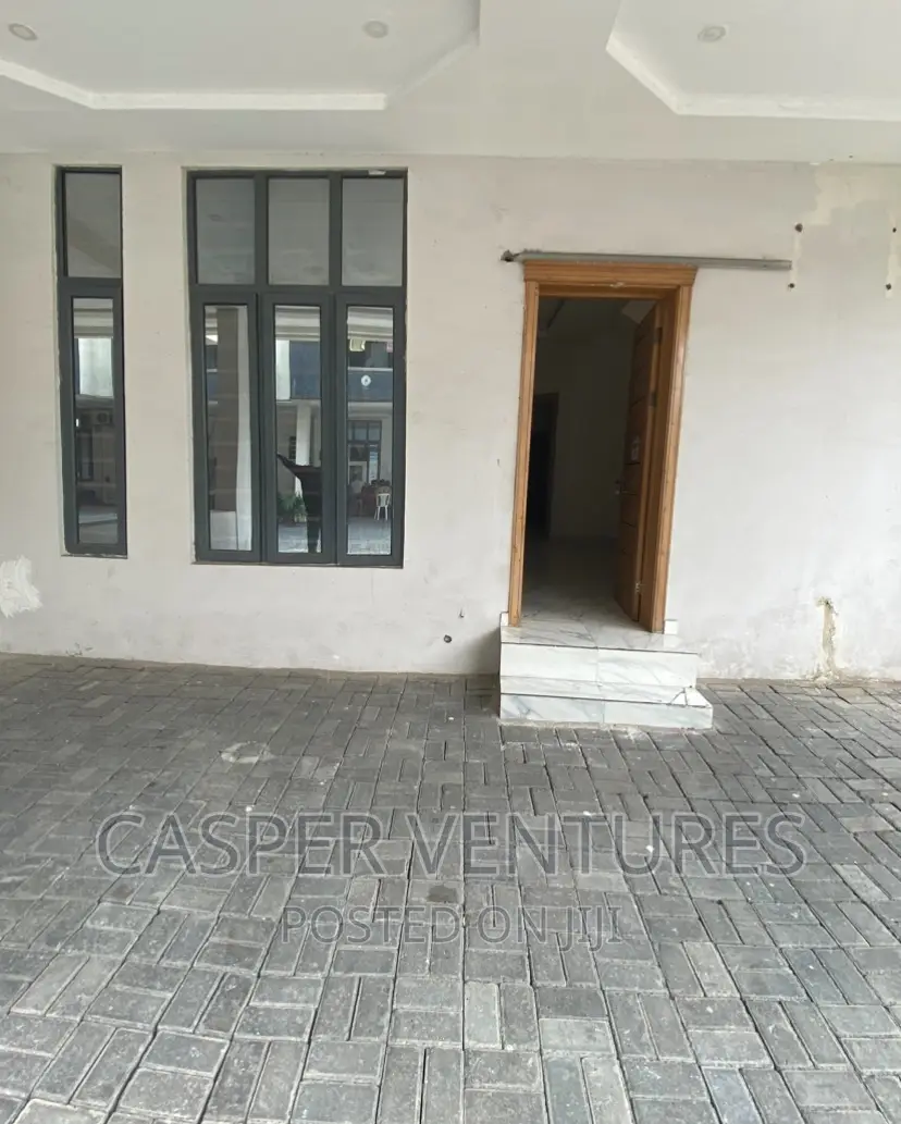 Studio Apartment in Jadeville, Chevron for rent in Chevron