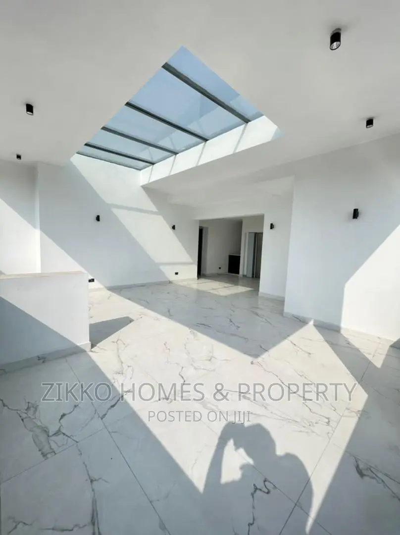 5bdrm Duplex in Lekki for sale in Lekki