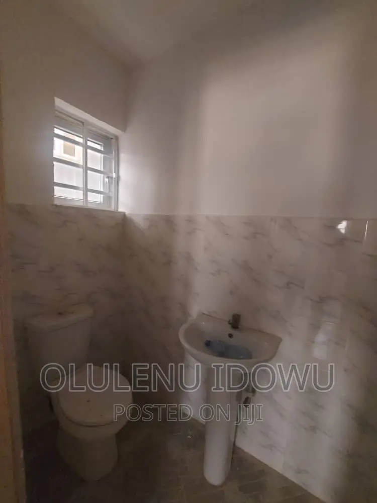 Furnished 4bdrm Duplex in Alimosho for sale in Alimosho
