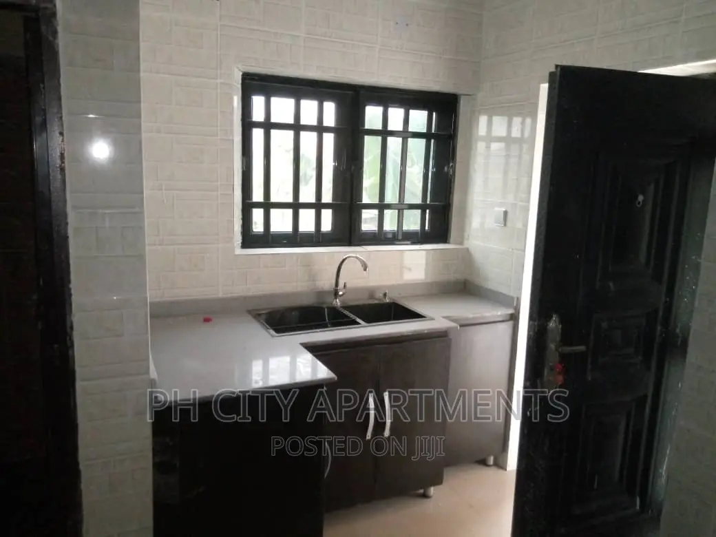 3bdrm Block of Flats in Flourish Gardens, Port-Harcourt for rent in Port-Harcourt