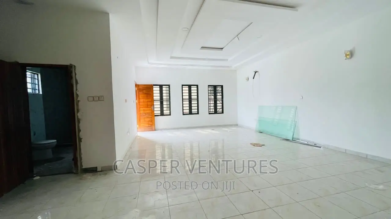 4bdrm Duplex in Ologolo for sale in Ologolo