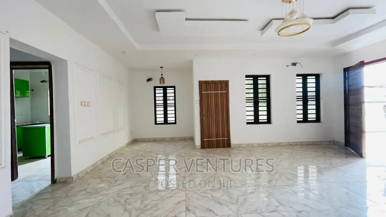 4bdrm Duplex in Ologolo for sale in Ologolo