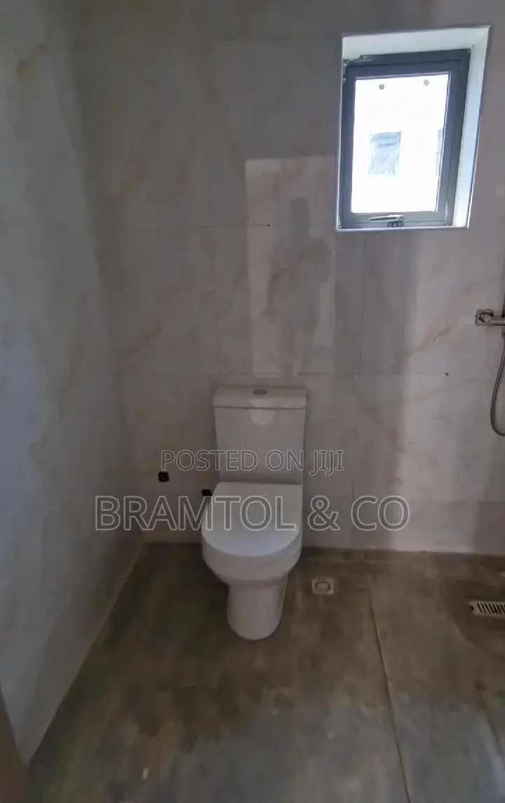4bdrm Duplex in Jahi for sale in Jahi
